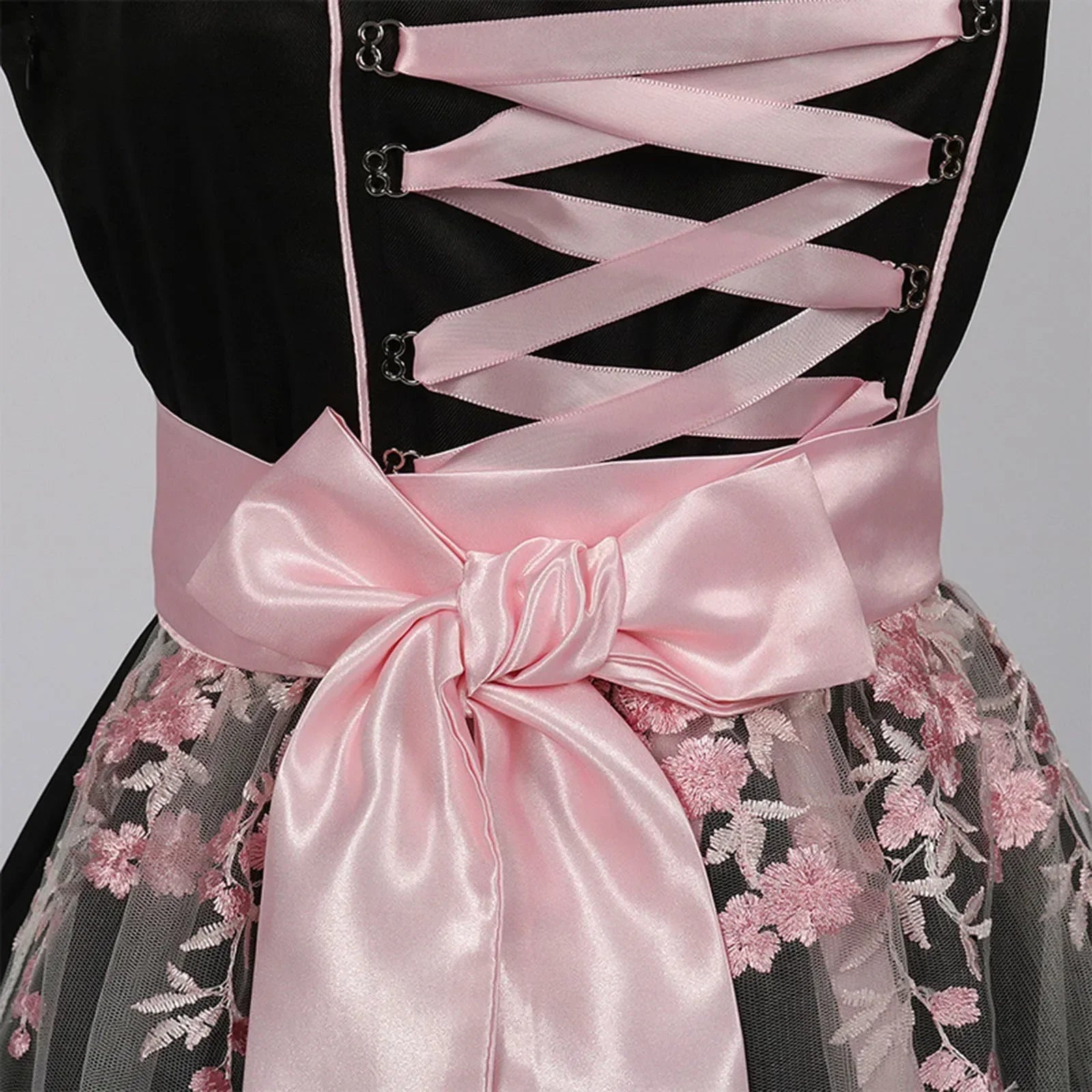 Oktoberfest Dirndl Dress: Traditional Bavarian Costume for Women
